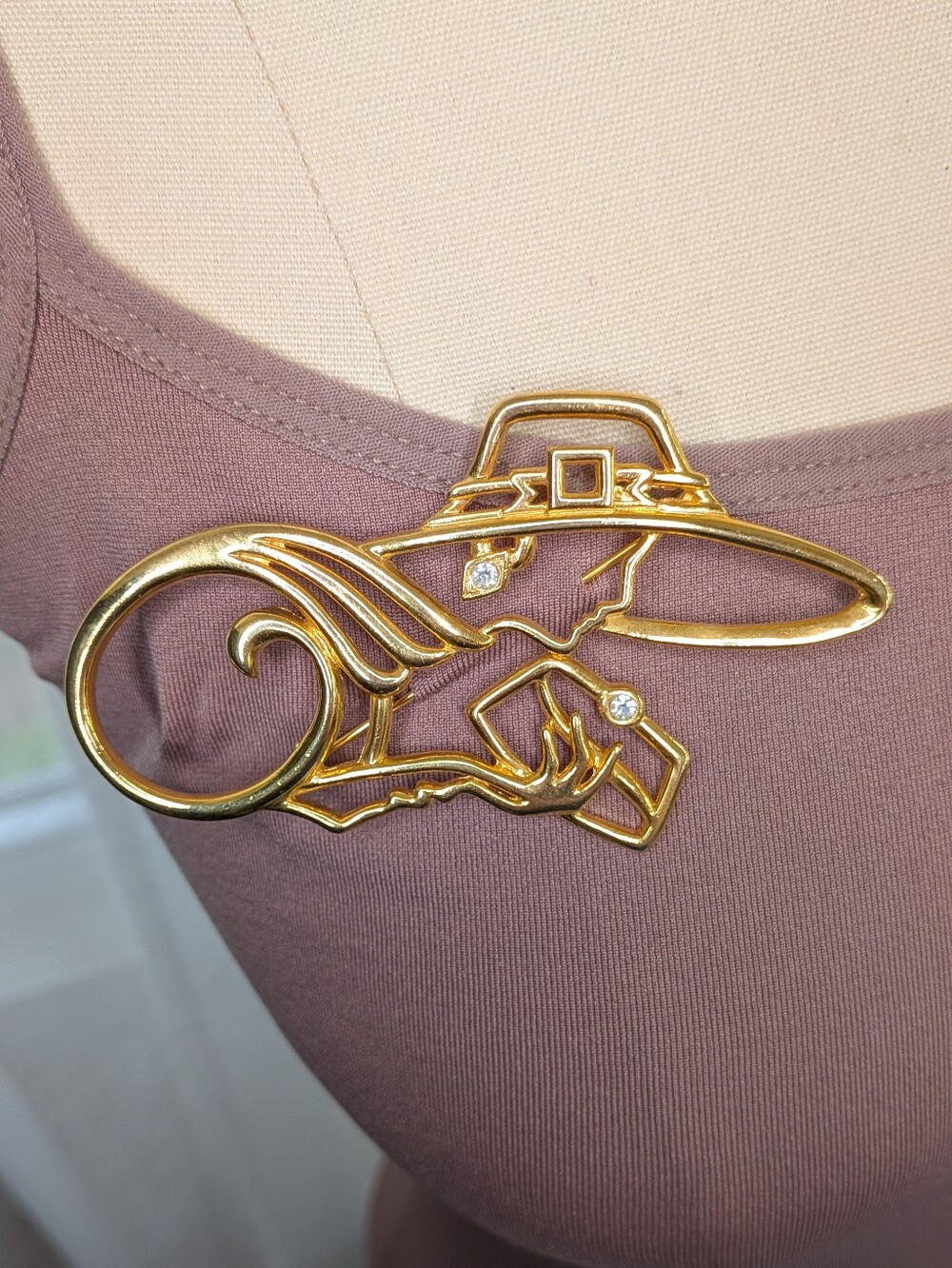 JJ Lady Remington Gold Silhouette Woman Hat Rhinestone Brooch Pin
